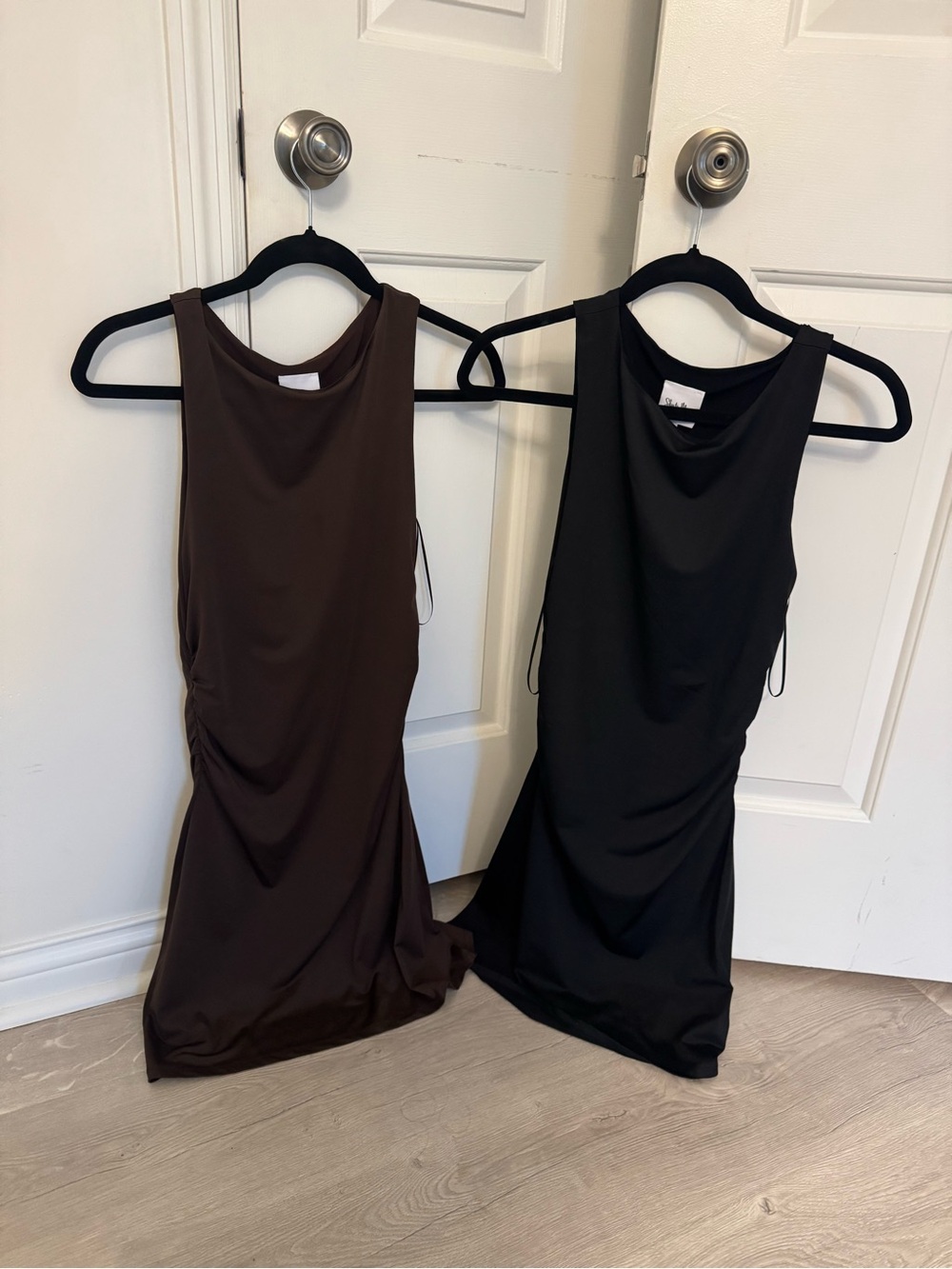 Sleek Sleeveless Bodycon Dress - Black & Dark Brown